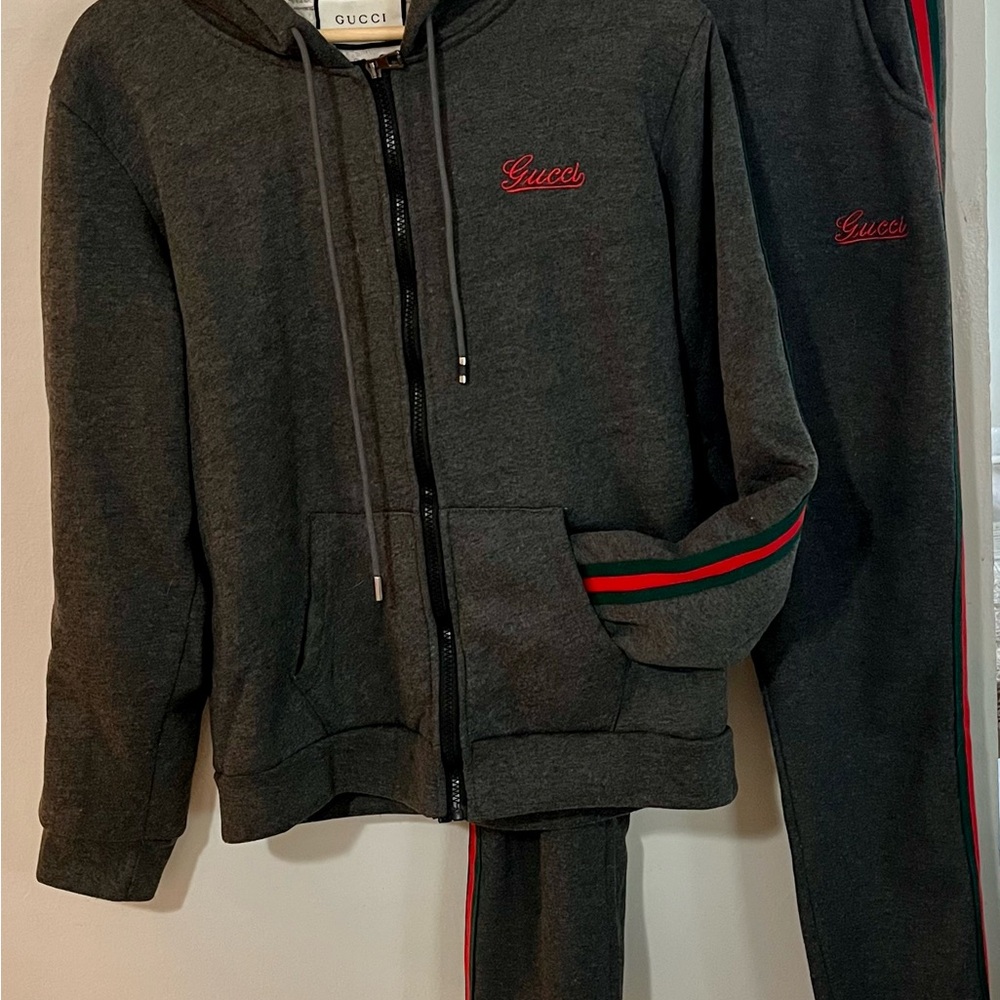 Comfy for the winter time gucci sweatsuit knock off, furry inside.